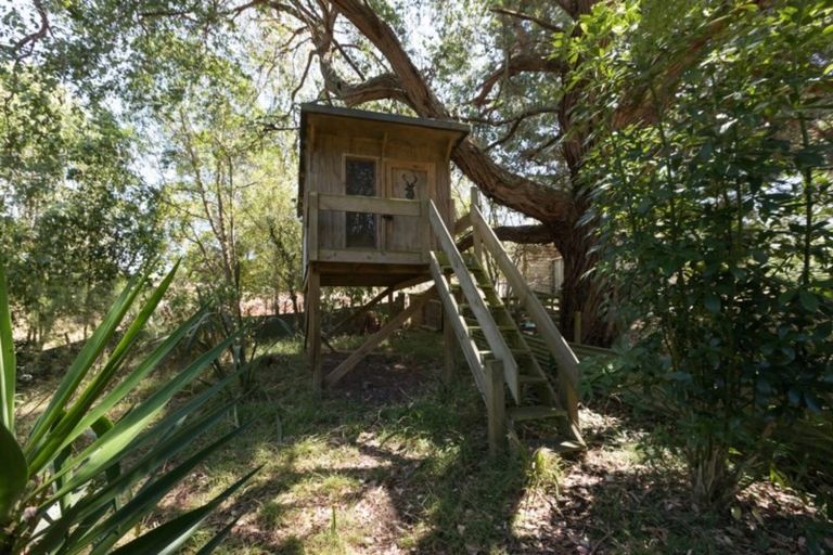 Photo of property in 14 Windsor Road, Waipawa, 4210