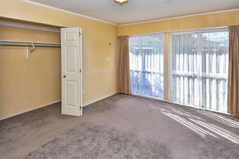 Photo of property in 2/20 Ross Martin Court, Conifer Grove, Takanini, 2112