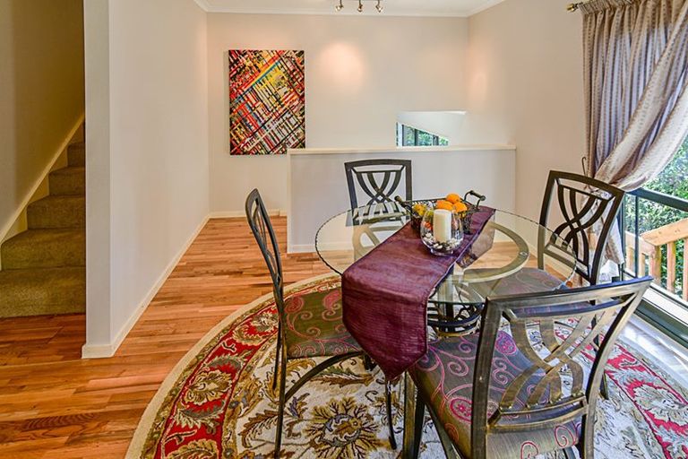 Photo of property in 2/20 Hutchinsons Road, Bucklands Beach, Auckland, 2014