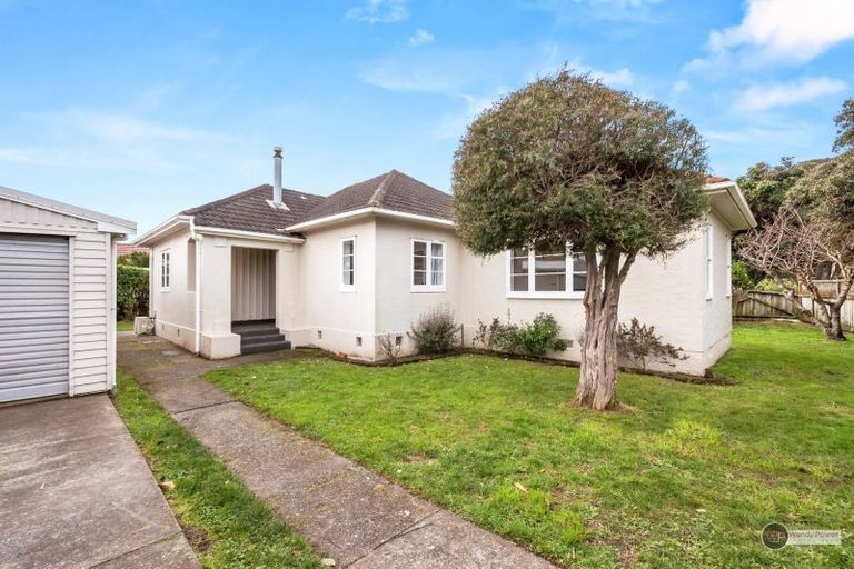 Photo of property in 1 Riverside Drive, Waiwhetu, Lower Hutt, 5010