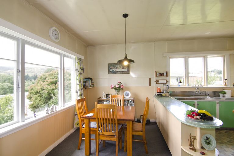 Photo of property in 4 Tweed Street, Roxburgh, 9500