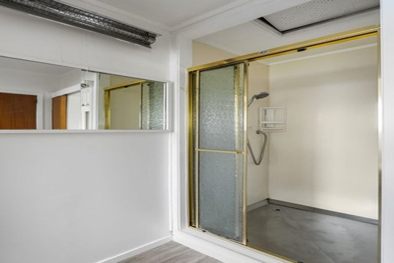 Photo of property in 1/7 Hart Road, Hauraki, Auckland, 0622