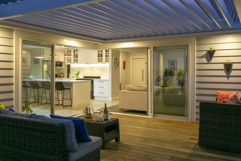 Photo of property in 97 Loch Views Road, Acacia Bay, Taupo, 3385