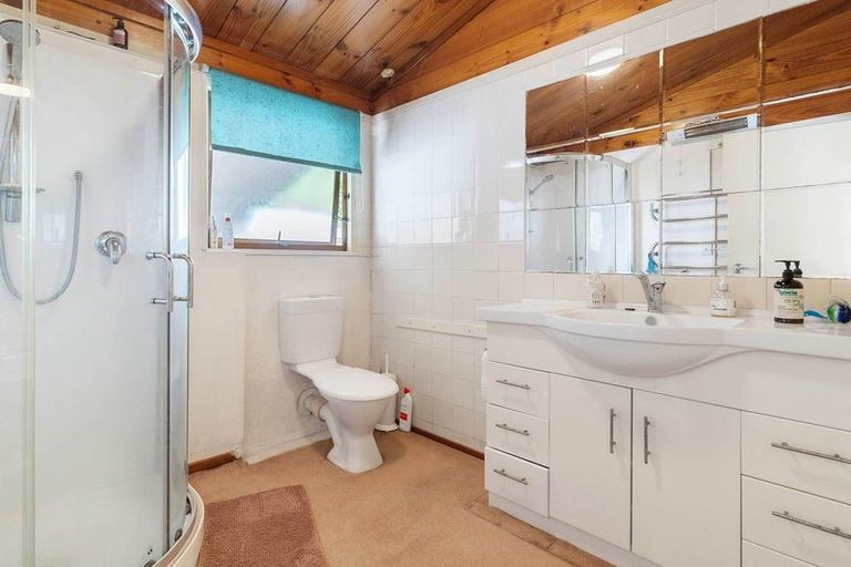 Photo of property in 284 Beach Road, Campbells Bay, Auckland, 0630