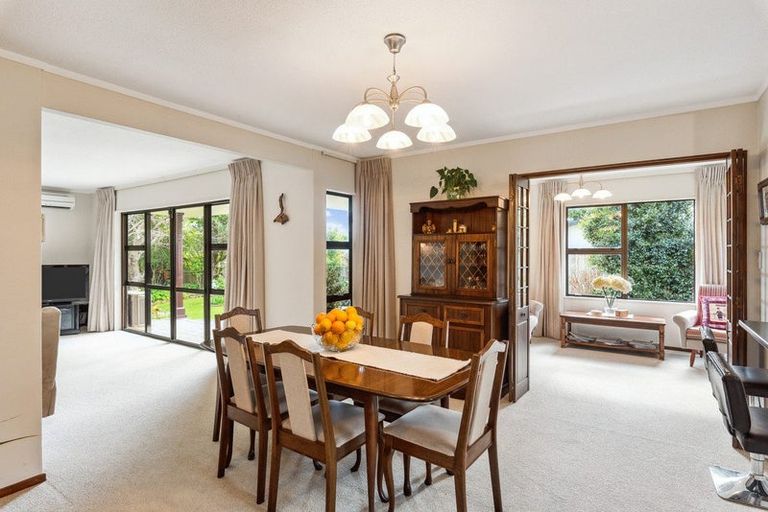 Photo of property in 15 Windsor Avenue, Waikanae, 5036