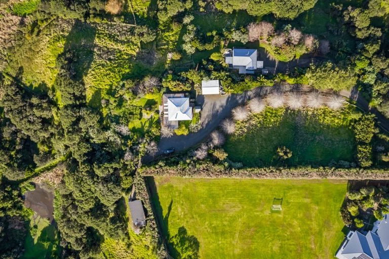 Photo of property in 70 Mahana Road, Waimauku, 0881
