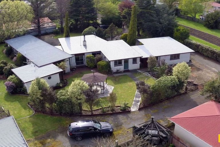 Photo of property in 35a Kent Street, Carterton, 5713