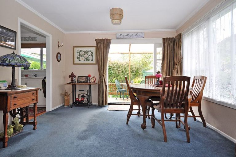 Photo of property in 104 Balmoral Drive, Tokoroa, 3420