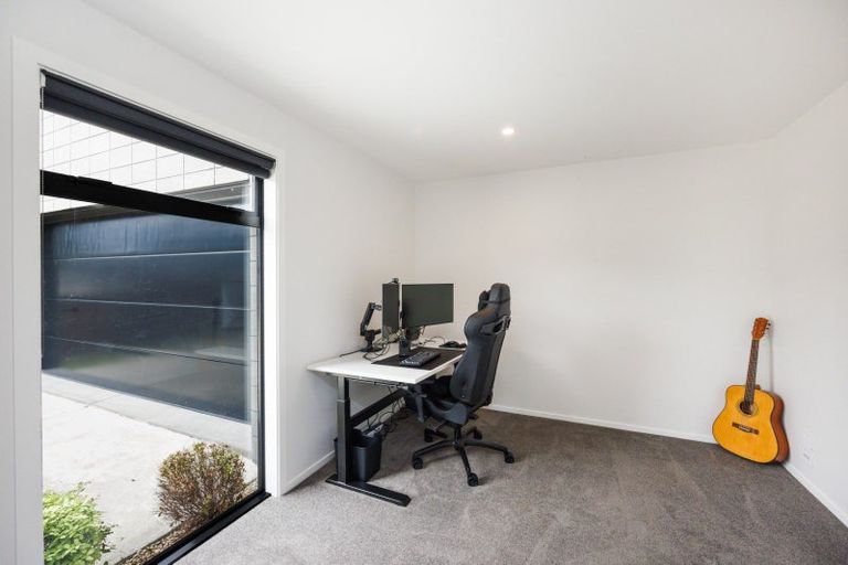 Photo of property in 35 Freedom Drive, Kelvin Grove, Palmerston North, 4414