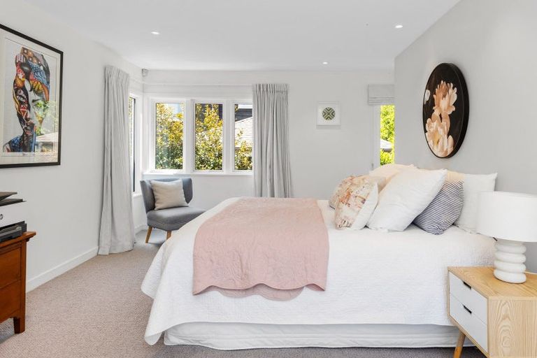 Photo of property in 68 St Michaels Avenue, Point Chevalier, Auckland, 1022