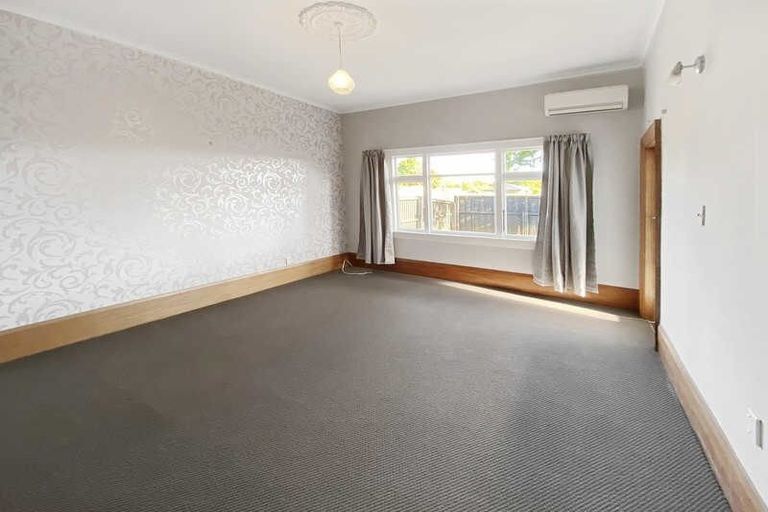 Photo of property in 16 Edgeware Road, St Albans, Christchurch, 8014