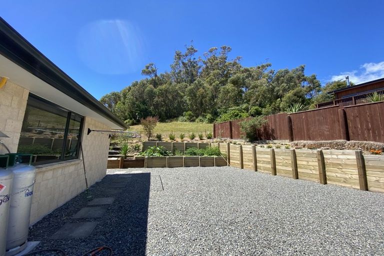 Photo of property in 10 Pukeko Place, Picton, 7220