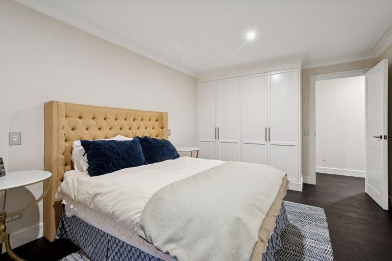 Photo of property in 40 Cunninghams Drive, Jacks Point, Queenstown, 9371