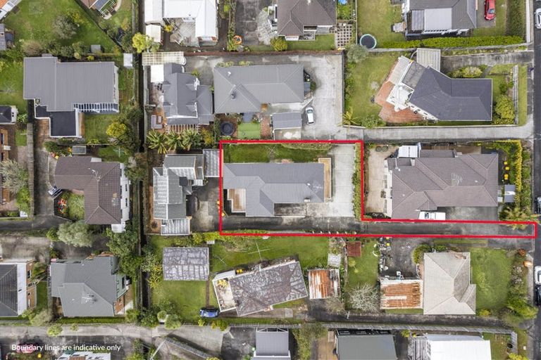 Photo of property in 1/11 Corunna Road, Milford, Auckland, 0620