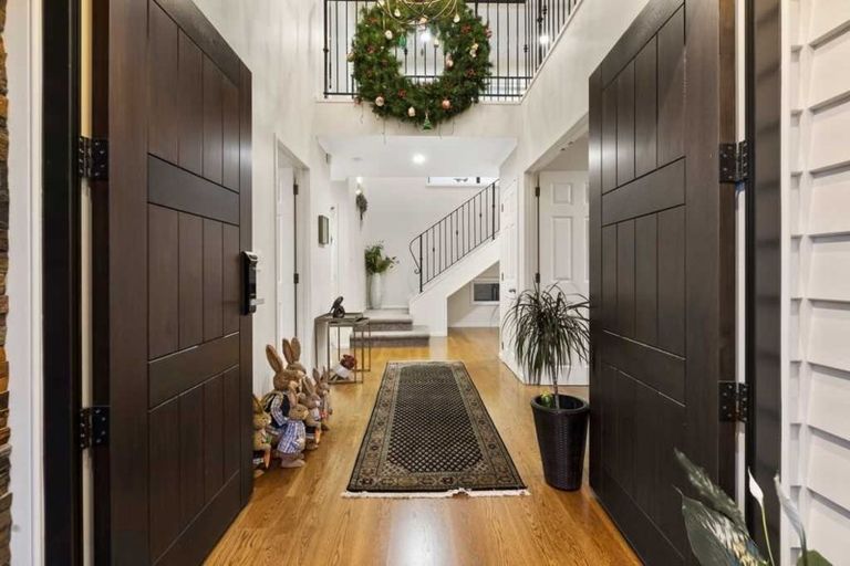 Photo of property in 1 Hugh Drive, Pinehill, Auckland, 0632