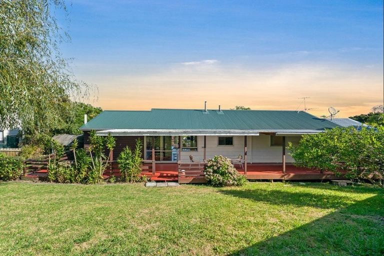 Photo of property in 26 Eugenia Rise, Totara Heights, Auckland, 2105