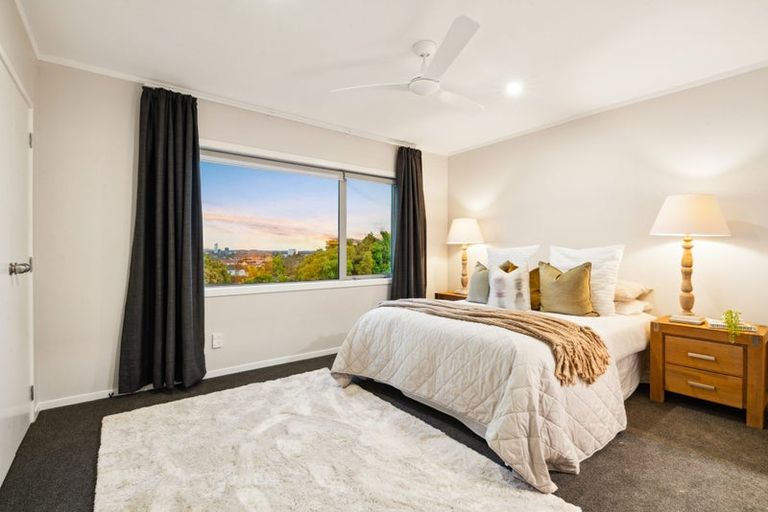 Photo of property in 44 Grenada Avenue, Forrest Hill, Auckland, 0620