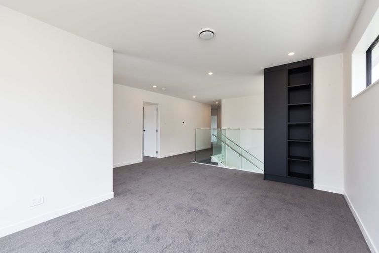 Photo of property in 5 Endurance Rise, Orewa, 0931