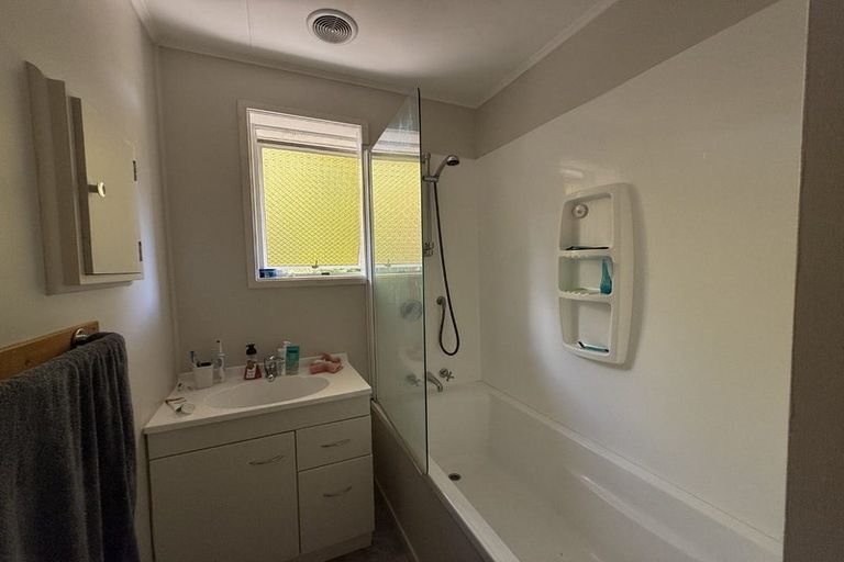 Photo of property in 27 Ranui Street, Waikawa, Picton, 7220