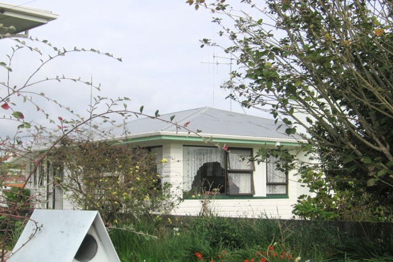 Photo of property in 204 Ngatai Road, Otumoetai, Tauranga, 3110