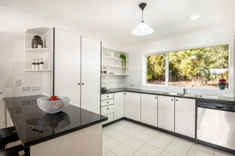 Photo of property in 11 The Close, Greenhithe, Auckland, 0632