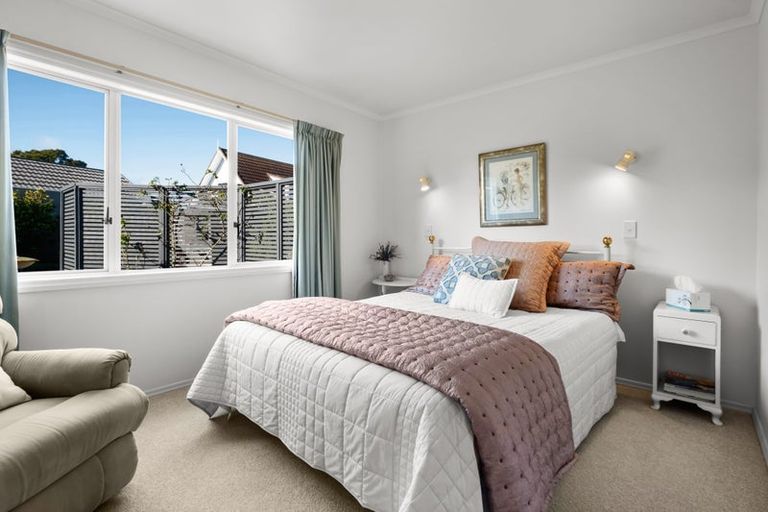 Photo of property in 158 Heta Road, Highlands Park, New Plymouth, 4312