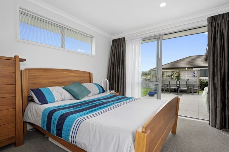 Photo of property in 6 Fairfax Crescent, Pyes Pa, Tauranga, 3112