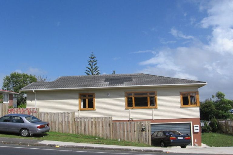 Photo of property in 70 St Leonards Road, Kelston, Auckland, 0602