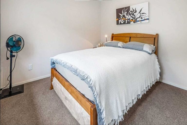 Photo of property in 8 Landvale Court, Browns Bay, Auckland, 0630