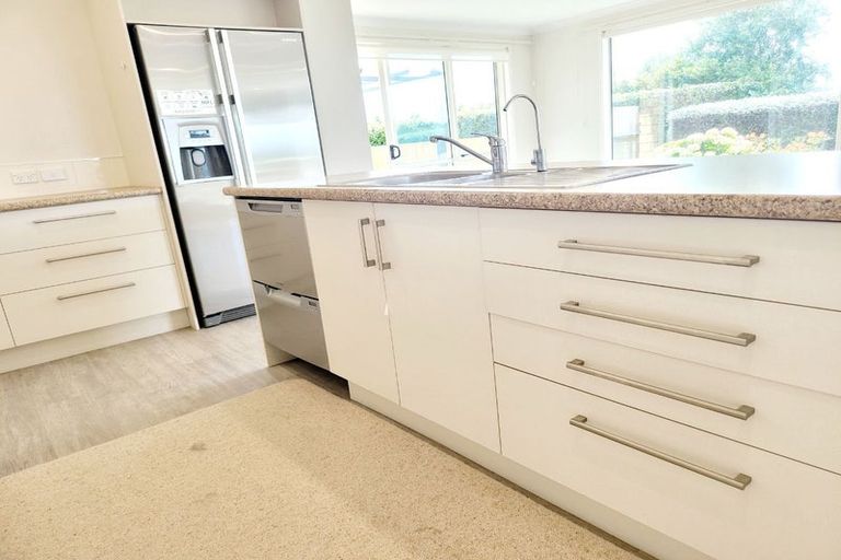 Photo of property in 13 Holyoake Terrace, Omokoroa, 3114