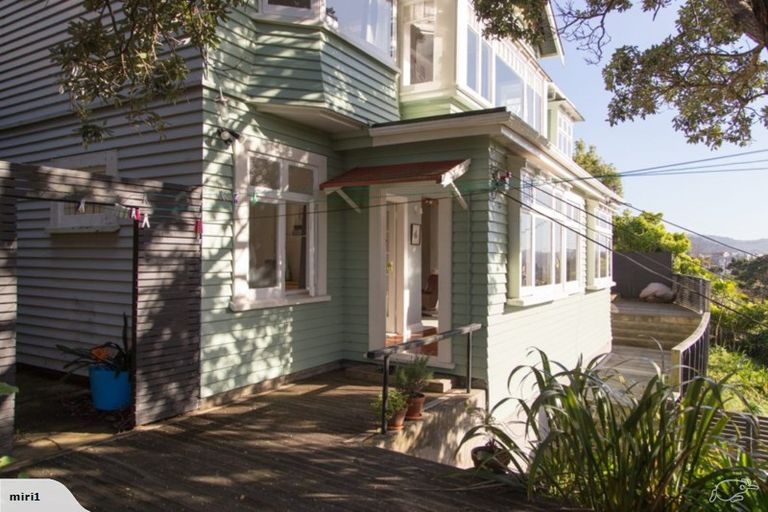 Photo of property in 114 Ohiro Road, Brooklyn, Wellington, 6021