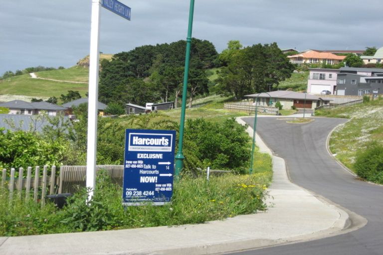 Photo of property in 42 Valley Road, Pukekohe, 2120