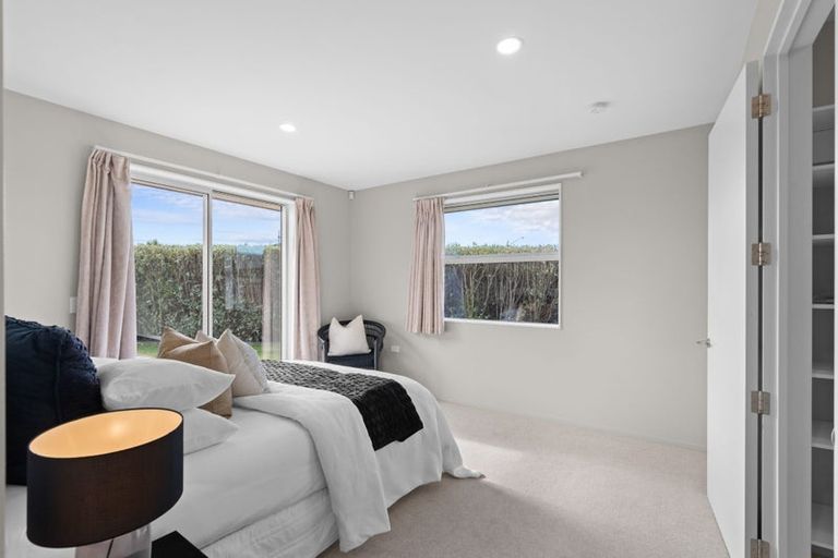 Photo of property in 16 Graycliffe Street, Halswell, Christchurch, 8025