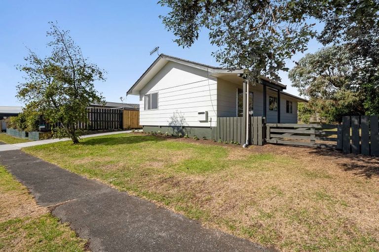 Photo of property in 7 Karyn Street, Castlecliff, Whanganui, 4501