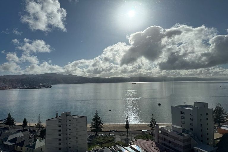 Photo of property in Jerningham Apartments, 20 Oriental Terrace, Oriental Bay, Wellington, 6011