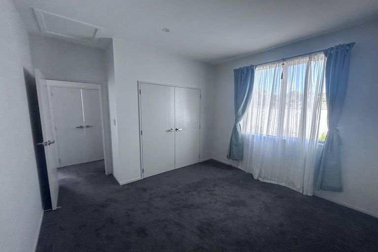 Photo of property in 61b Mcleod Road, Te Atatu South, Auckland, 0610