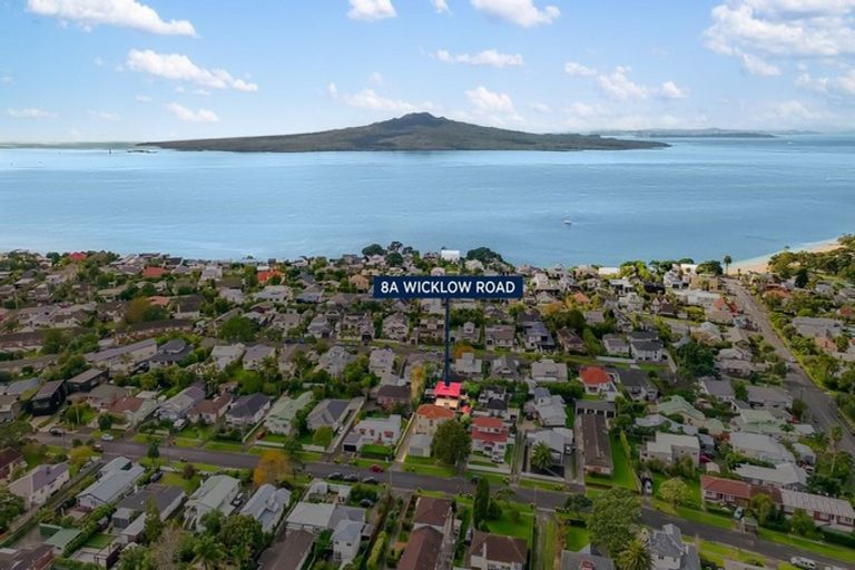 Photo of property in 8a Wicklow Road, Narrow Neck, Auckland, 0622