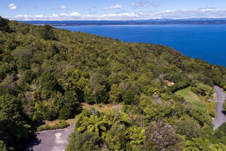 Photo of property in 44 Whakamoenga Point, Acacia Bay, Taupo, 3385