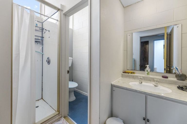 Photo of property in 47 Howe Street, North Dunedin, Dunedin, 9016