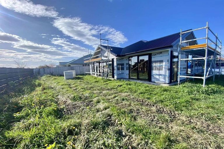 Photo of property in 2 Warhorse Gate, Halswell, Christchurch, 8025