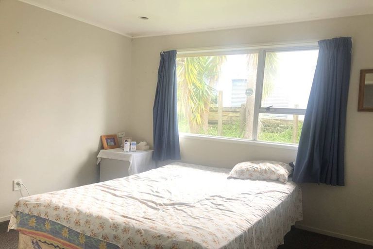 Photo of property in 14a Target Road, Totara Vale, Auckland, 0629