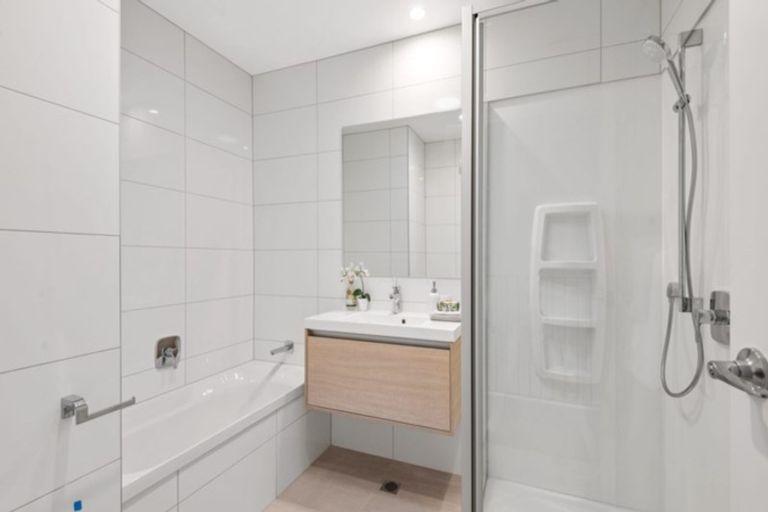 Photo of property in 39 Pepene Avenue, Takanini, 2112