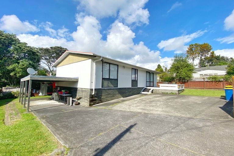 Photo of property in 1/3 Lynwood Road, New Lynn, Auckland, 0600