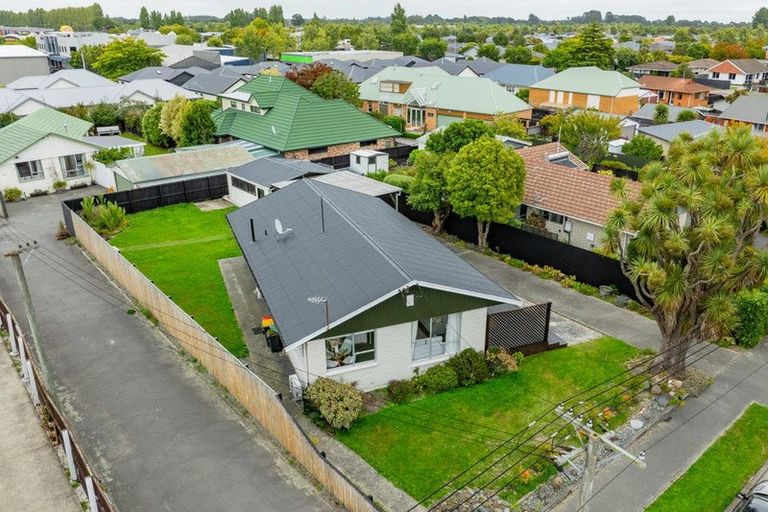 Photo of property in 12 Thompsons Road, Belfast, Christchurch, 8051