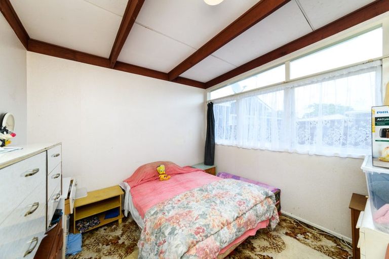 Photo of property in 6a Westhaven Grove, Takaro, Palmerston North, 4412