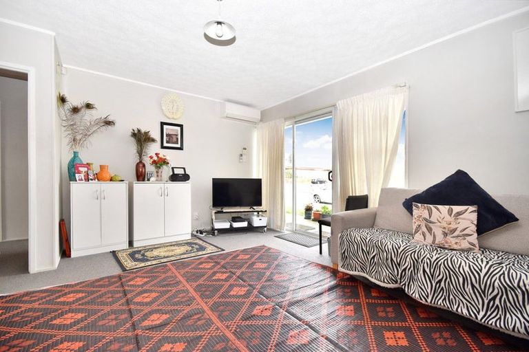 Photo of property in 7/68 Rangitoto Road, Papatoetoe, Auckland, 2025