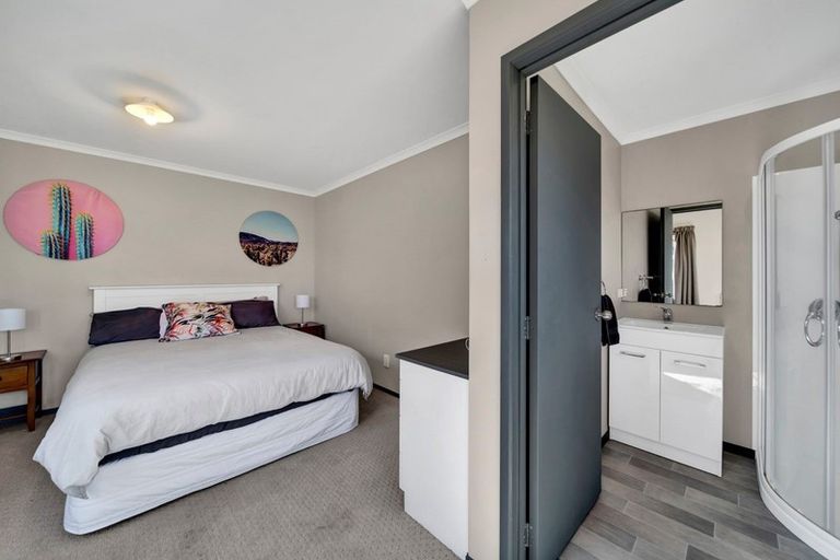 Photo of property in 221 Parklands Avenue, Bell Block, New Plymouth, 4312