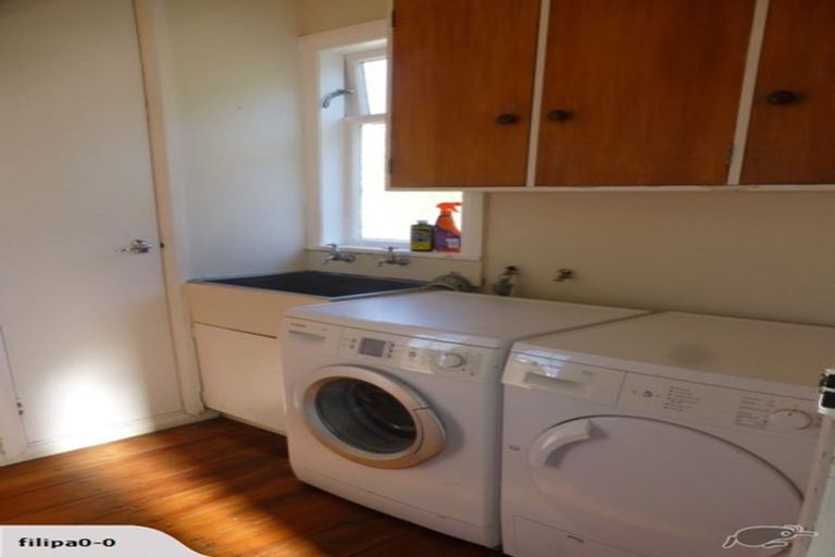 Photo of property in 156a Queens Drive, Lyall Bay, Wellington, 6022