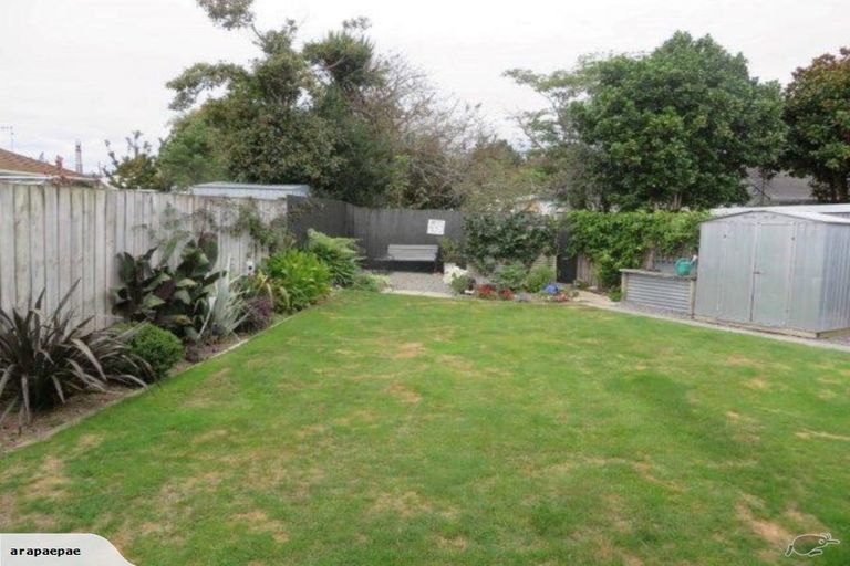 Photo of property in 55 Karaka Crescent, Levin, 5510