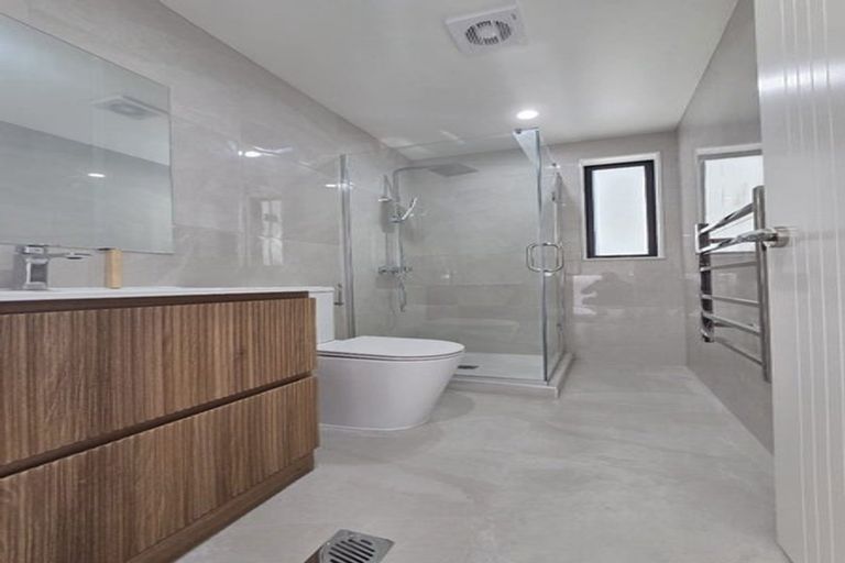 Photo of property in 408 Roscommon Road, Clendon Park, Auckland, 2103